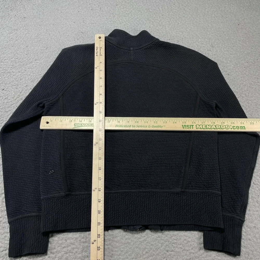 Lululemon On Repeat Bomber Women's‎ Size 6 Medium Black Textured Cotton Full Zip